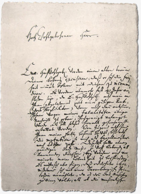 Im Bild sieht man die erste Seite von zwei Seiten in der Handschrift von Johann Sebastian Bach an seinen Jugendfreund Erdmann. Das Papier ist am Rand zerfleddert.